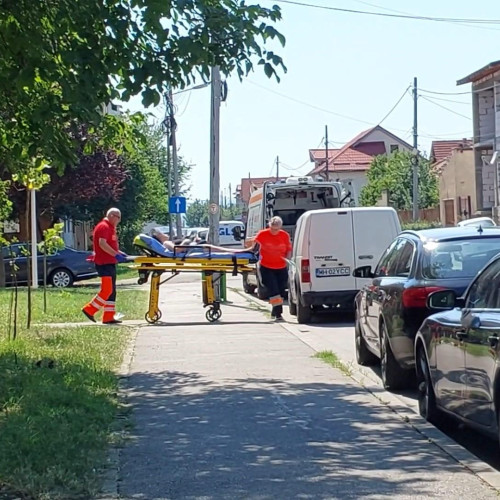 Incident neobișnuit în Drobeta Turnu Severin: o adolescentă de 14 ani a căzut de la etajul trei