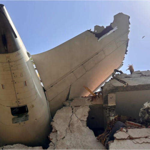 momentul tragic filmat de un tânăr din Ahmedabad după prăbușirea unui avion Air India