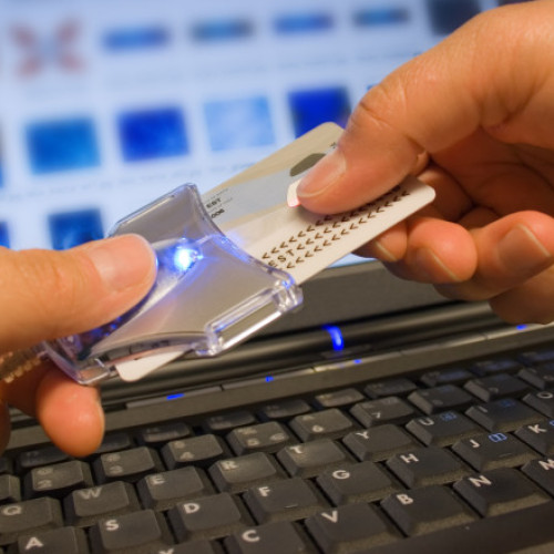 Cartea electronică de identitate pentru copiii sub 14 ani devine disponibilă în România
