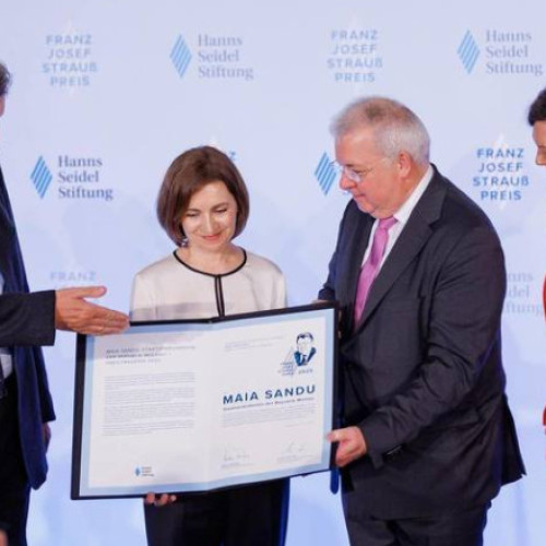 Maia Sandu a primit în Germania Premiul Franz Josef Strauss. A decis să doneze suma de bani care însoţeşte distincția