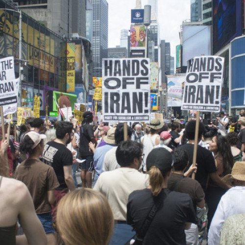 Video Proteste uriașe în SUA împotriva atacurilor asupra instalațiilor nucleare din Iran: „Bani pentru educație, nu pentru ocupație”