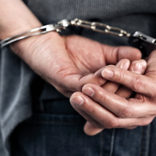 Un bărbat din Botoşani a fost condamnat la închisoare pe viaţă, după ce a violat o fetiţă de 8 ani şi apoi a ucis-o