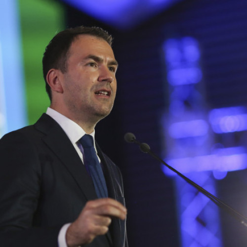 Cătălin Drulă, la învestirea Guvernului: „Să intrați în ministere, din prima zi, cu drujba”. Ce a spus despre „elefantul din cameră”