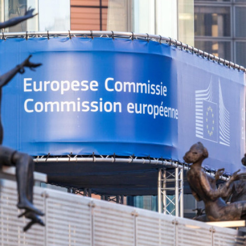 Comisia Europeană suspendă contramăsurile la tarifele lui Trump încă șase luni