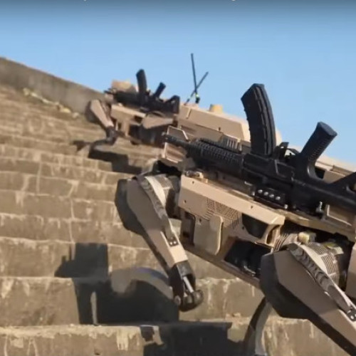 Video China a prezentat cei mai noi roboți „lupi” militari care pot ataca în „haită”