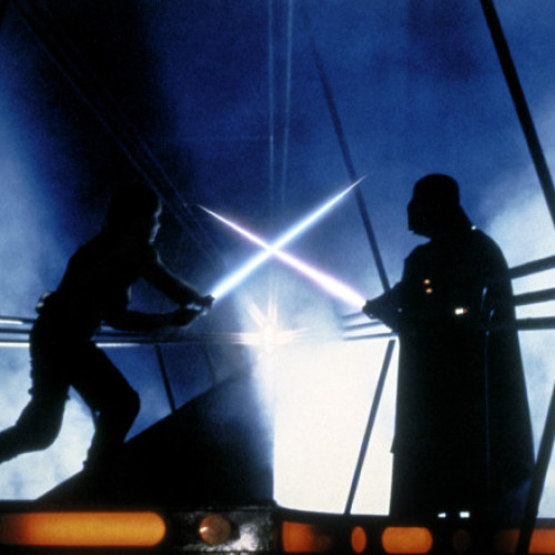 Foto Sabia laser din „Star Wars” folosită de Darth Vader, expusă la Londra înaintea unei licitații. Suma pentru care ar putea fi vândută