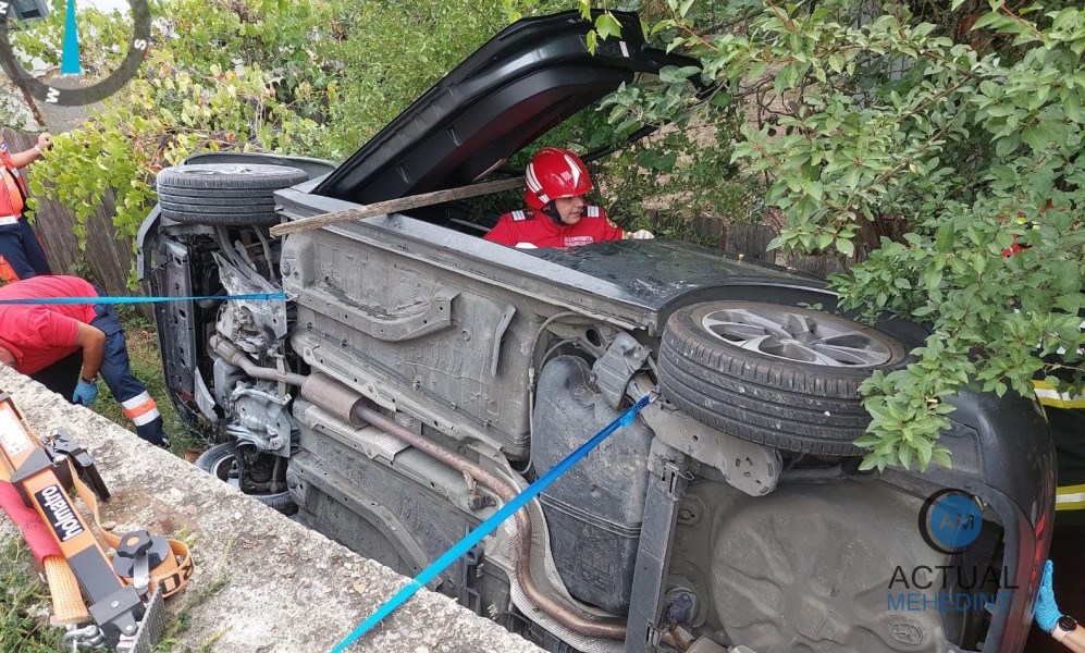 Accident rutier pe DN 67 la Ciovârnășani: pompierii intervin pentru descarcerare și acordarea asistenței medicale