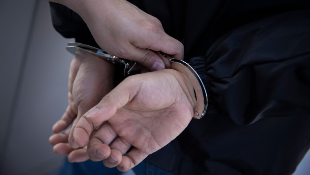 Bărbat reținut pentru agresiune sexuală asupra unei fete de 10 ani în București
