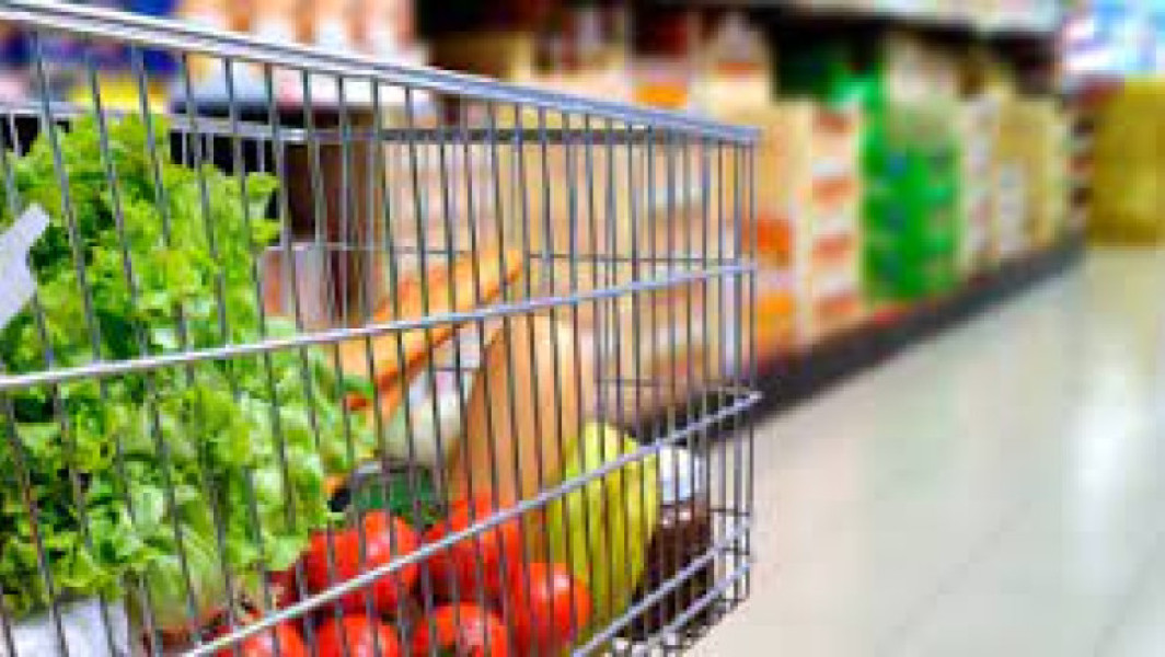 Guvernul prelungește plafonarea adaosului comercial pentru alimentele de bază
