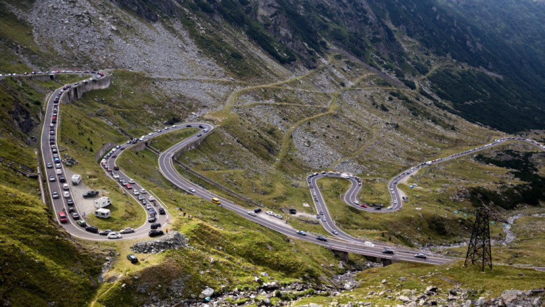 Propunere de taxă de acces pe Transfăgărășan pentru fluidizarea traficului