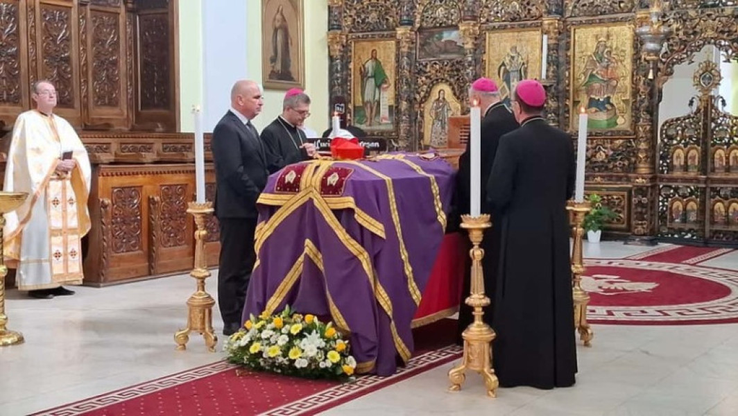 Premierul Ilie Bolojan a adus un omagiu Cardinalului Lucian Mureșan la Blaj