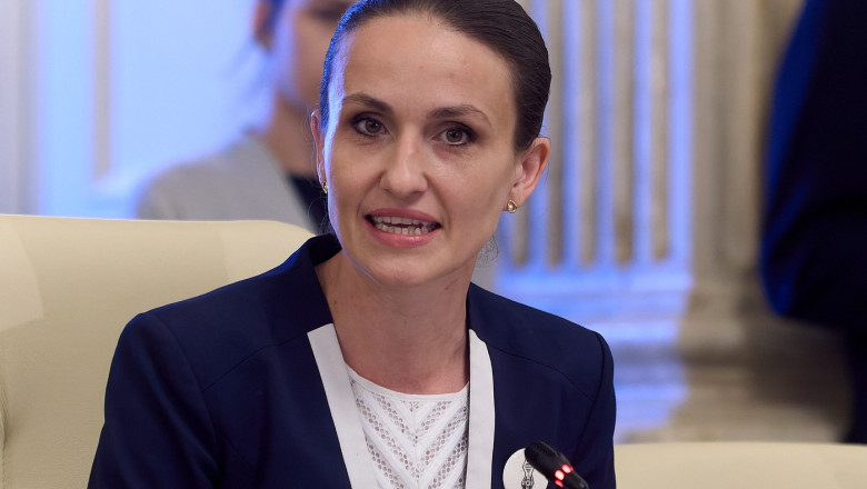 Oana Țoiu salută eliberarea ostaticilor israelieni și susține soluția celor două state