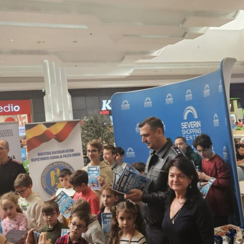 Premiile pentru copiii de la Cupa Unirii la șah de la Severin Shopping Center, câștigarea de către copii a competiției de șah pentru celebrarea Unirii Principatelor Române, desemnată în mod special pentru copii, cu peste 60 de participanți cu vârstele între 6 și 18 ani, cu câștigarea unor titluri speciale pentru cei mai tineri concurenți și cu participarea educativă a polițiștilor.