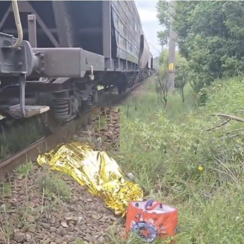 Un tren a lovit mortal o femeie în Prunișor, în timp ce aceasta traversa șinele