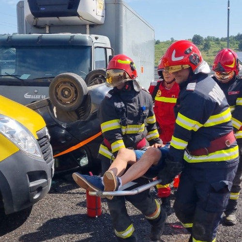 Exercițiu de intervenție în cazul unui accident rutier grav desfășurat de ISU Mehedinți